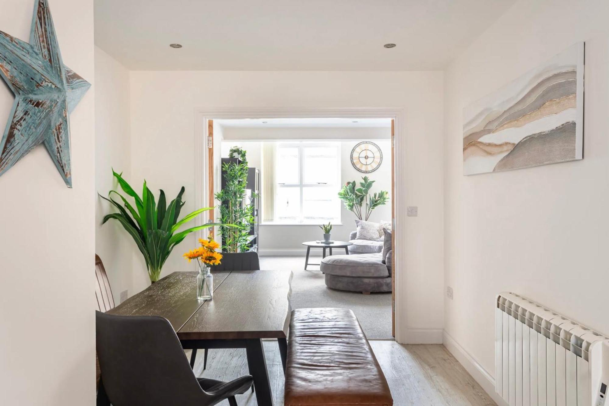 Beautiful 2 Bed Just Steps To The * Weymouth