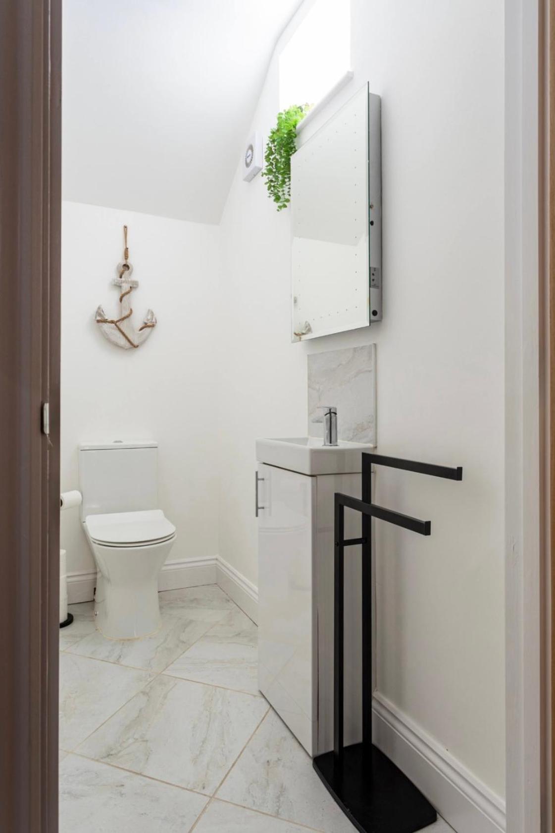 Beautiful 2 Bed Just Steps To The Appartement *